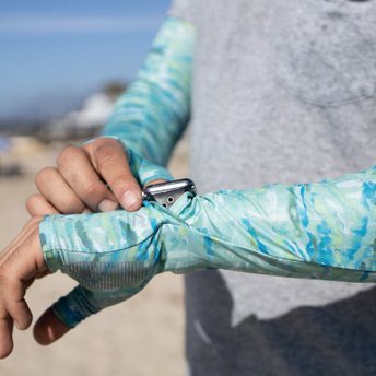 Sunday Afternoons UVShield Cool Sleeves with hand cover